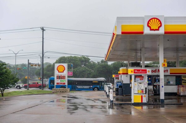 Shell ведет переговоры о продаже АЗС в Малайзии Saudi Aramco